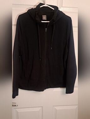 Black Full-Zip Hoodie with Drawstring Hood